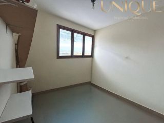 Linda casa no bairro Farolândia em ótima localização.