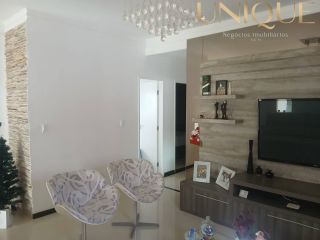 Excelente casa com 3 quartos, sendo 2 suítes e piscina na Aruana.