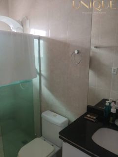 Excelente casa com 3 quartos, sendo 2 suítes e piscina na Aruana.
