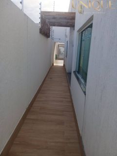 Excelente casa com 3 quartos, sendo 2 suítes e piscina na Aruana.