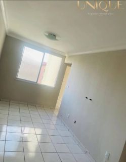 Apartamento com 2 quartos no Condomínio Luar da Praia.