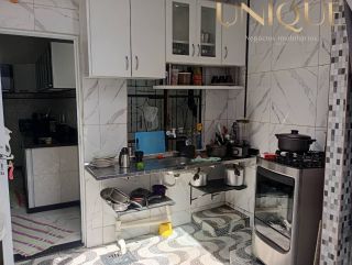 Casa no Bugio com Ponto Comercial anexo