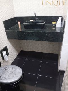 Casa no Bugio com Ponto Comercial anexo