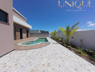 Excelente casa com 3 quartos c/ quatro vagas de garagens no Condomínio Praias do Sul I.