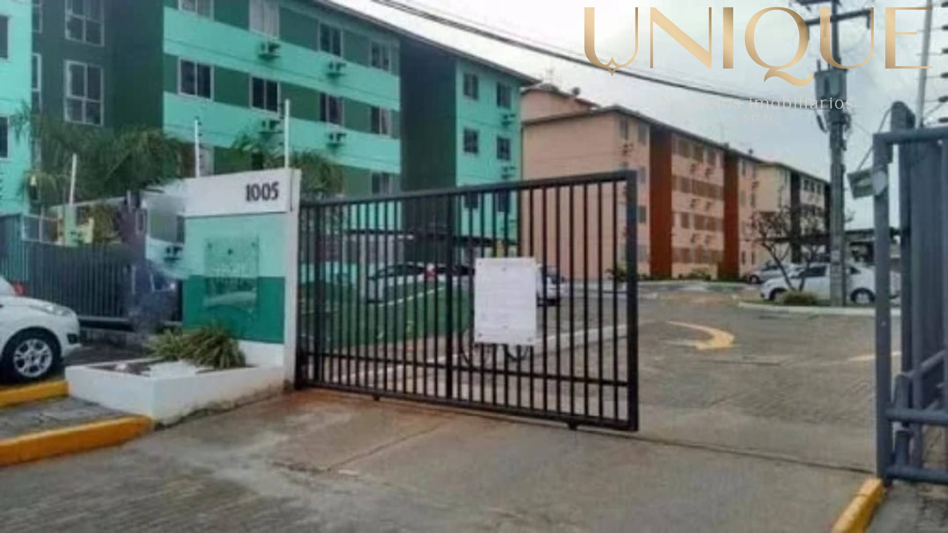 Apartamento reformado com 3 quartos no Residencial Sergipe Del Rey, ao lado da UNIT.