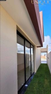 Excelente casa com 3 quartos, sendo um suíte no Condomínio Sol e Praia.