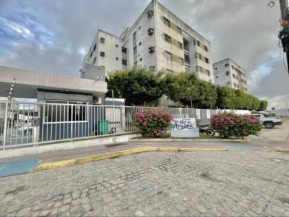 Apartamento com 3 quartos, sendo um suíte no Residencial Mar de Aruana II.