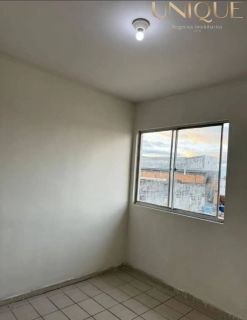 Apartamento com 3 quartos, sendo um suíte no Condomínio Aperipê.