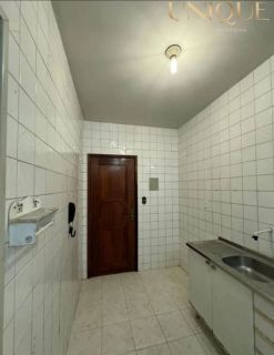 Apartamento com 3 quartos, sendo um suíte no Condomínio Aperipê.