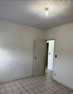 Apartamento com 3 quartos, sendo um suíte no Condomínio Aperipê.