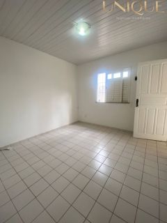 Ótima casa no Marcos Freire II