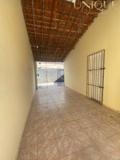 Ótima casa no Marcos Freire II