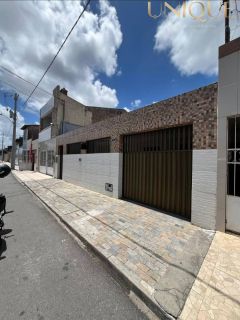 Casa a Venda. Excelente oportunidade pra quem busca espaço, conforto e funcionalidade em um só imóvel!