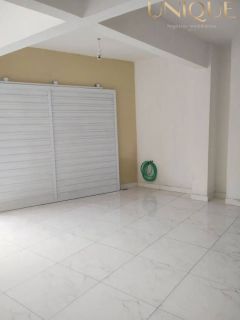 ? Oportunidade px a av. Adélia Franco: Espaço, Conforto e Localização Premium!