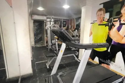 Andar alto 2/4 no Moradas do Adriático Todo reformado - Luzia