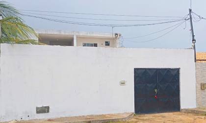 Casa com Piscina na Caueira, 04 quartos e 01 é Suíte