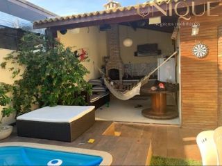 Excelente casa com 3 quartos, sendo um suíte no Condomínio Alamedas do Sol.