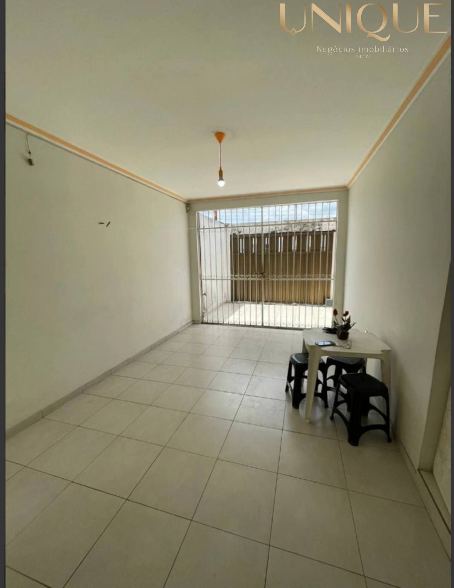 Casa Para Vender com 4 quartos no bairro Orlando Dantas