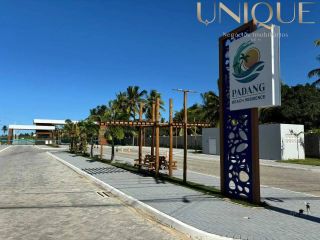 ? Oportunidade Pé na Areia: Lote no Padang Beach Residence!