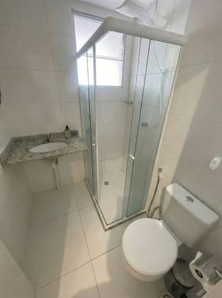 Apartamento com 2 quartos, sendo um suíte no Aruana Praia Residence.