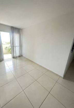 Apartamento com 2 quartos, sendo um suíte no Aruana Praia Residence.