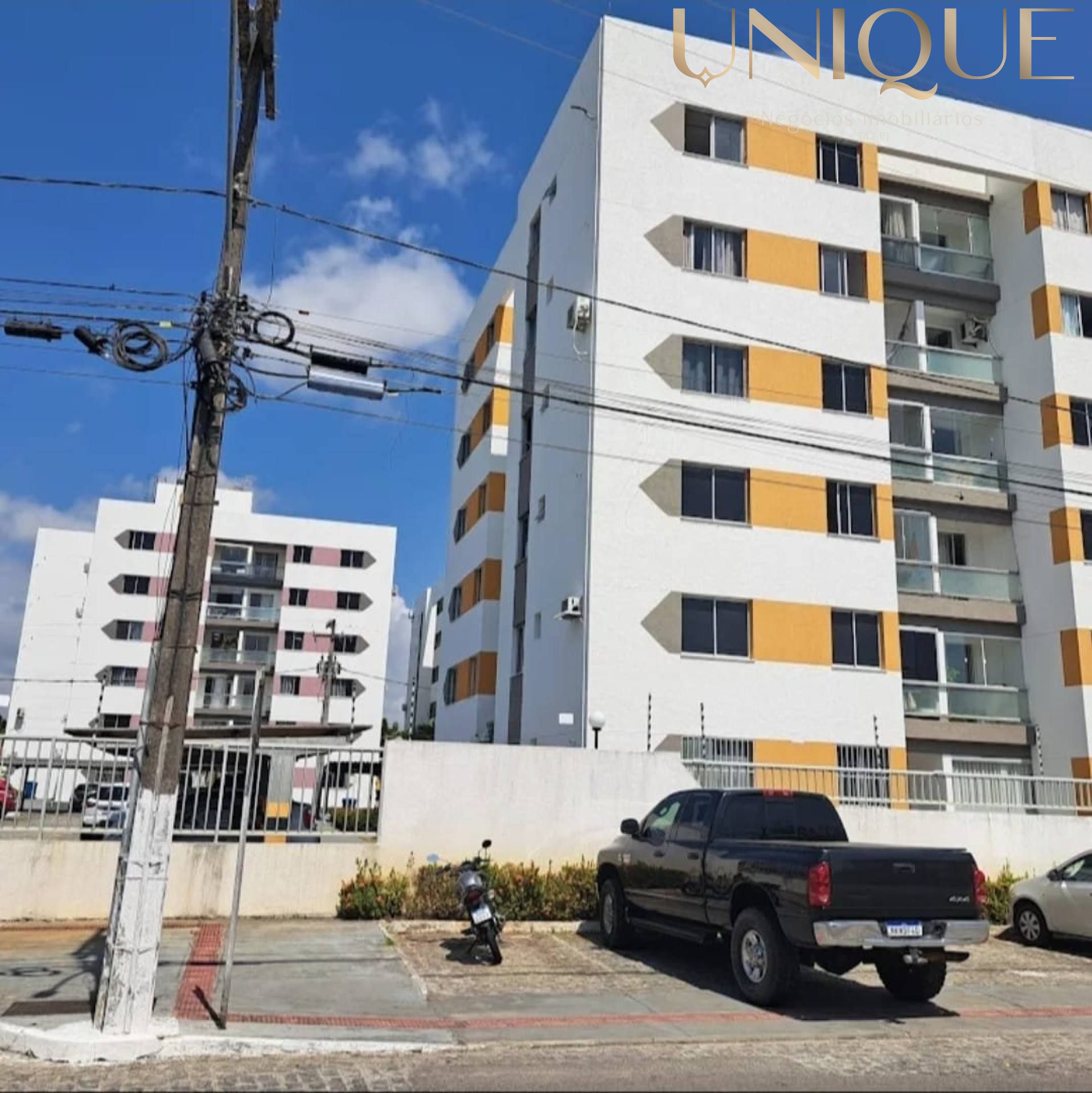 Apartamento com 3 Quartos, sendo um suíte no Residencial Mar de Aruana I.