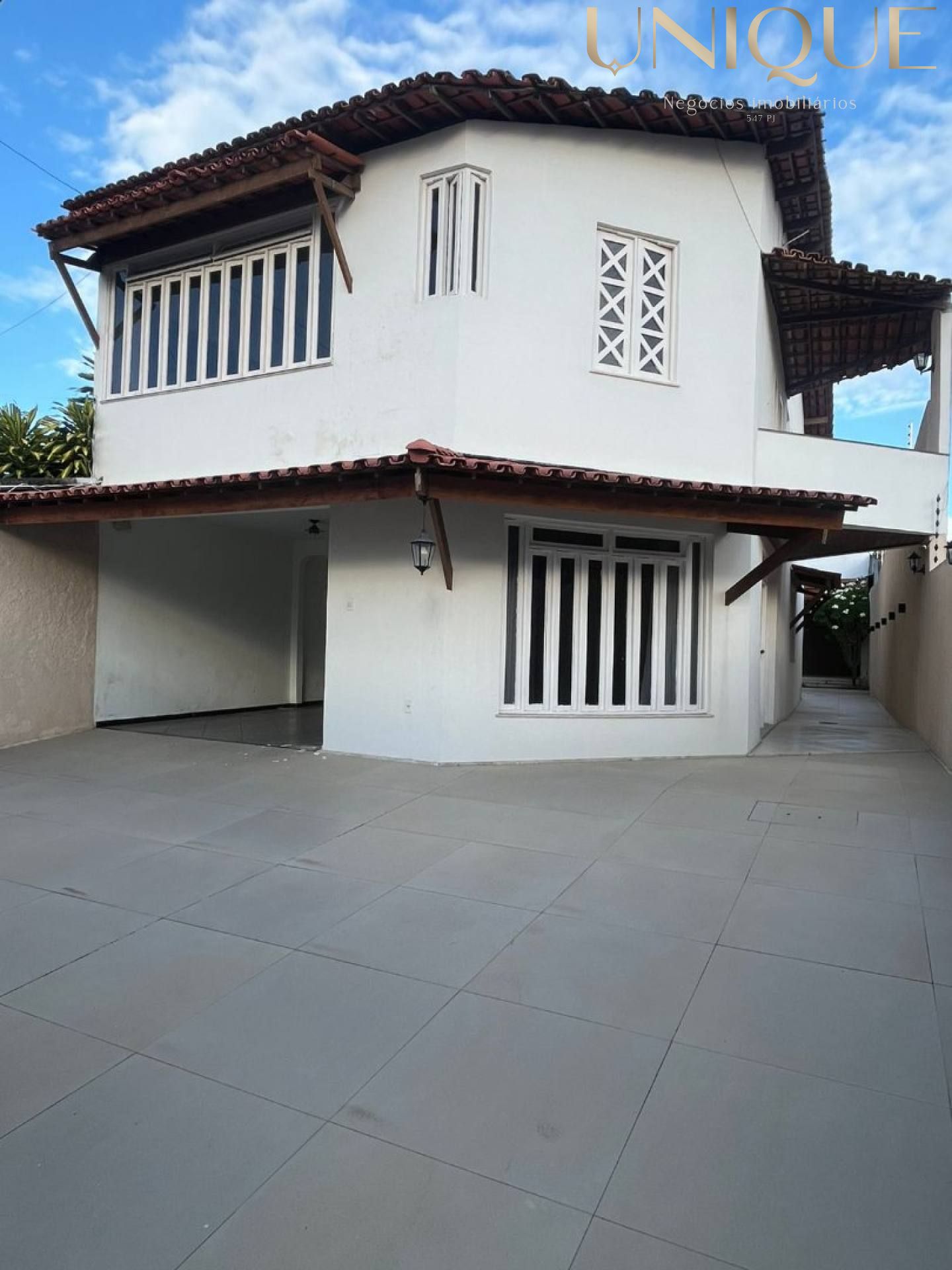 Linda casa no bairro Farolândia