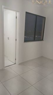 Apartamento com 2 quartos, sendo um suíte e duas vagas de garagens no Golden Village, Barra dos Coqueiros.