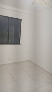 Apartamento com 2 quartos, sendo um suíte e duas vagas de garagens no Golden Village, Barra dos Coqueiros.