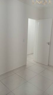 Apartamento com 2 quartos, sendo um suíte e duas vagas de garagens no Golden Village, Barra dos Coqueiros.