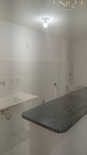 Apartamento com 2 quartos, sendo um suíte e duas vagas de garagens no Golden Village, Barra dos Coqueiros.