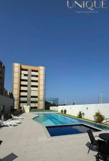 Apartamento com 2 quartos, sendo um suíte e duas vagas de garagens no Golden Village, Barra dos Coqueiros.