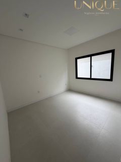 Excelente casa com pé direito Duplo no Damha Residencial, Barra dos Coqueiros.