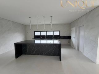 Excelente casa com pé direito Duplo no Damha Residencial, Barra dos Coqueiros.