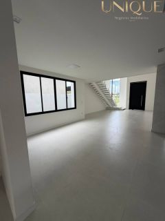 Excelente casa com pé direito Duplo no Damha Residencial, Barra dos Coqueiros.