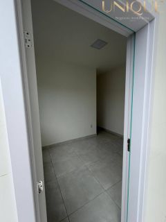 Excelente casa com pé direito Duplo no Damha Residencial, Barra dos Coqueiros.