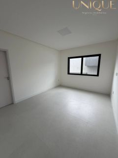 Excelente casa com pé direito Duplo no Damha Residencial, Barra dos Coqueiros.