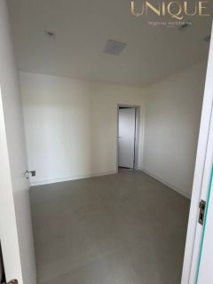 Excelente casa com pé direito Duplo no Damha Residencial, Barra dos Coqueiros.