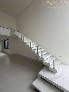 Excelente casa com pé direito Duplo no Damha Residencial, Barra dos Coqueiros.