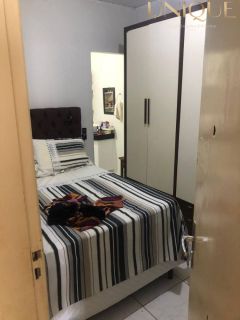 Vendo Excelente Casa de 3/4 com suíte na Aruana