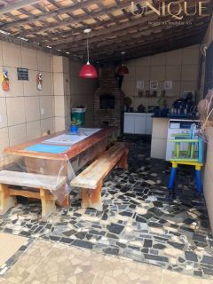 Vendo Excelente Casa de 3/4 com suíte na Aruana