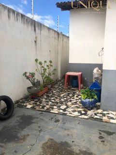 Vendo Excelente Casa de 3/4 com suíte na Aruana