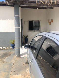Vendo Excelente Casa de 3/4 com suíte na Aruana