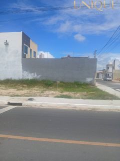 Terreno com 180 metros em área residencial no Bairo Aruana, Aracaju.