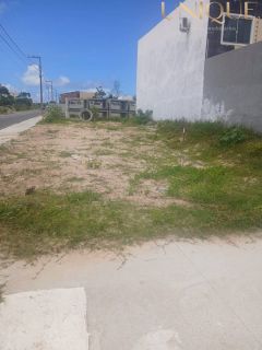 Terreno com 180 metros em área residencial no Bairo Aruana, Aracaju.