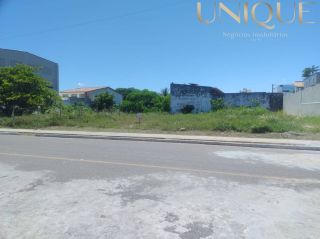 Excelente lote em ótima localização no Bairro Aruana, há poucos minutos da praia.