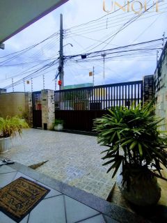 Casa com 4 quartos a venda no Medici II