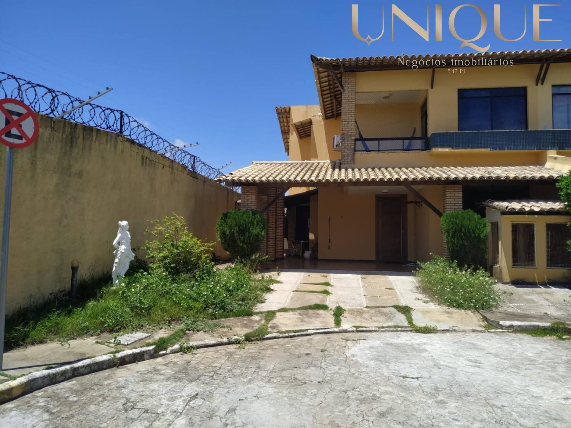 Vendo casa em condomínio no bairro Farolândia