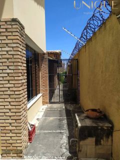 Vendo casa em condomínio no bairro Farolândia