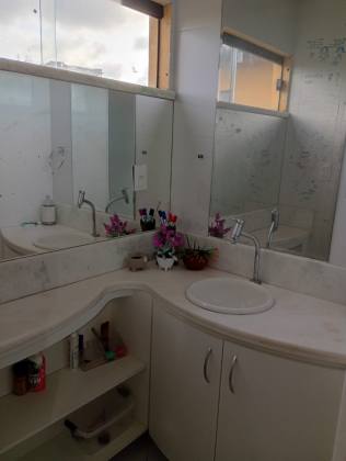 Vendo casa em condomínio no bairro Farolândia